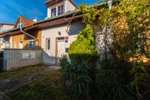 novostavba vs stará zástavba šárka sabová realitní makléř praha