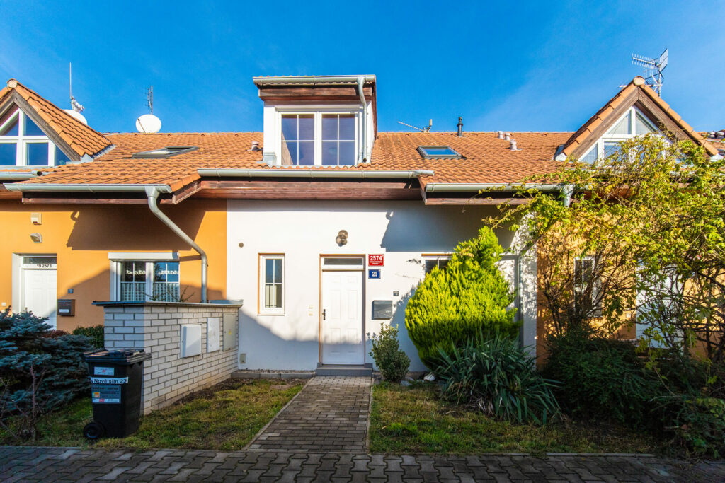 Nemovitost bez příjezdové cesty šárka sabová realitní makléř