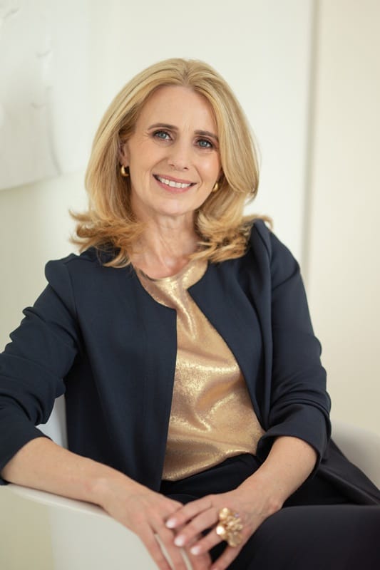  Kvalitní realitní makléř je zkrátka víc, než jen “prostředník”. Jsem tu proto, abych vás chránila, provázela a pomohla vám vyhnout se zbytečným chybám. Naše spolupráce je investice, která se vám v podobě úspěšného obchodu vrátí. 